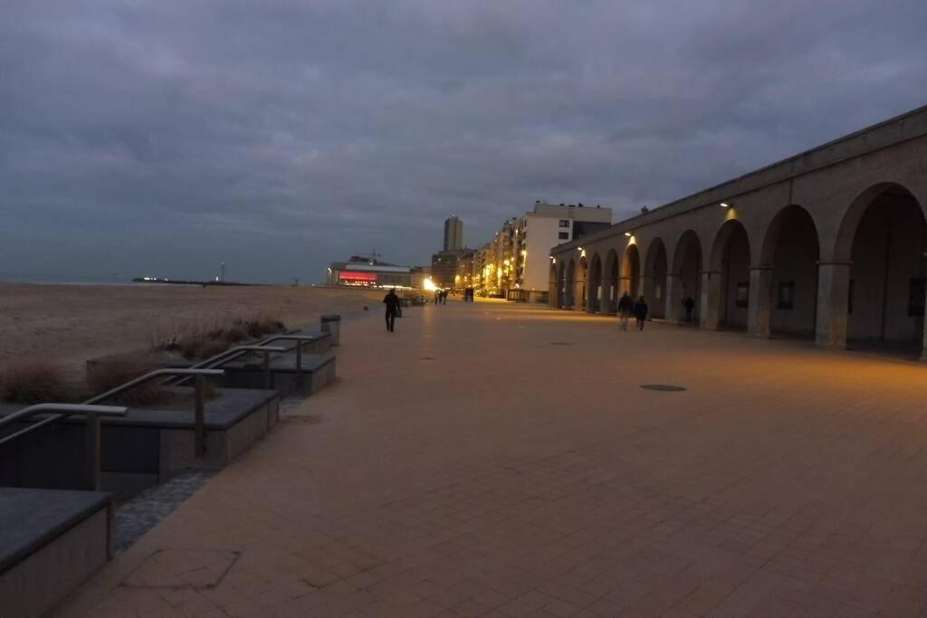 Appartement Residentie Astrid Met Private Parking Bredene Exterior foto
