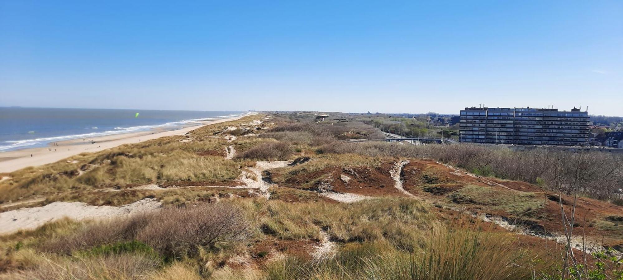 Appartement Residentie Astrid Met Private Parking Bredene Exterior foto